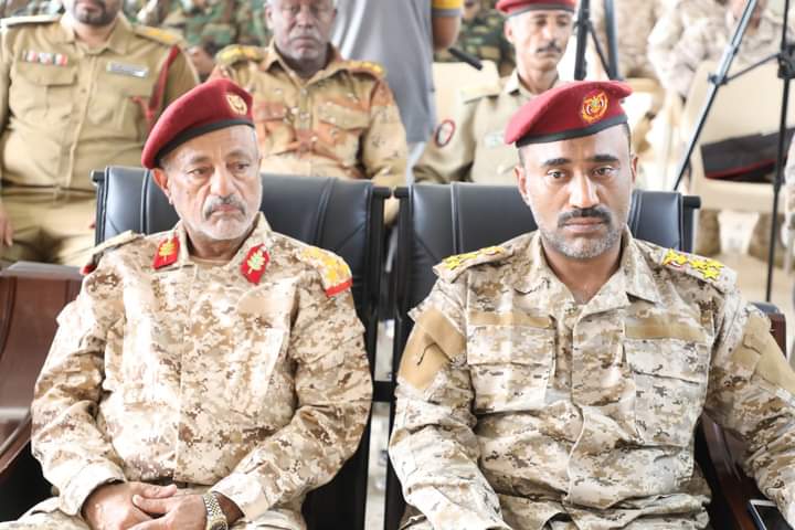 محافظ حضرموت وقائد المنطقة العسكرية الثانية يفتتحان الدورة الأولى لتأهيل قادة السرايا محافظ حضرموت وقائد المنطقة العسكرية الثانية يفتتحان الدورة الأولى لتأهيل قادة السرايا
