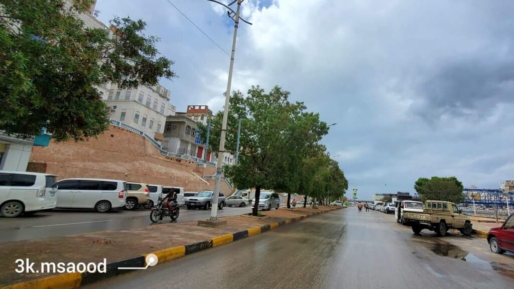 كيف بدت مدينة المكلا بعد ليلة ماطرة "ملف مصور" كيف بدت مدينة المكلا بعد ليلة ماطرة "ملف مصور"