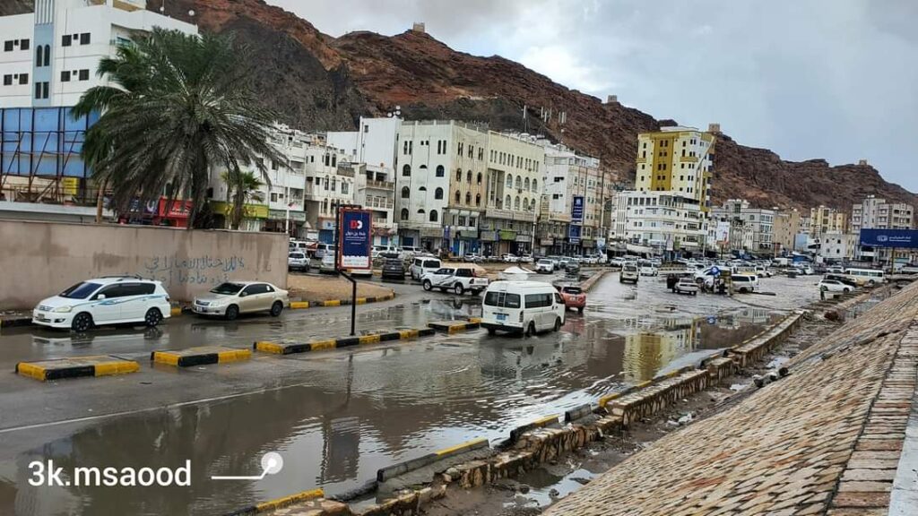 كيف بدت مدينة المكلا بعد ليلة ماطرة "ملف مصور" كيف بدت مدينة المكلا بعد ليلة ماطرة "ملف مصور"