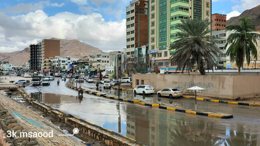 كيف بدت مدينة المكلا بعد ليلة ماطرة "ملف مصور" كيف بدت مدينة المكلا بعد ليلة ماطرة "ملف مصور"