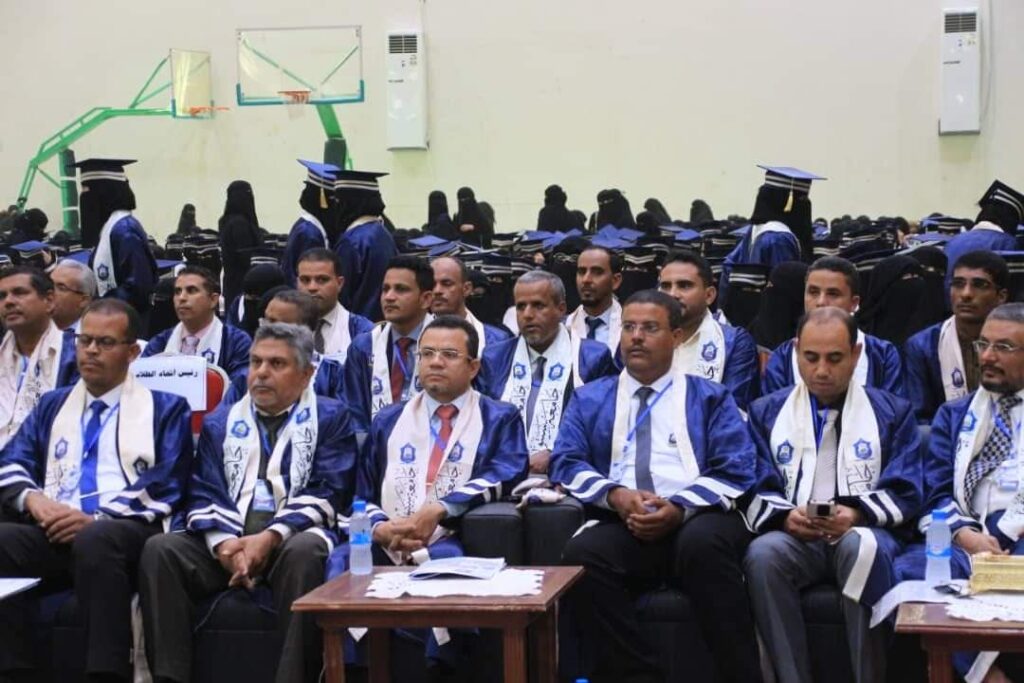 جامعة سيئون تحتفل بتخريج 887 طالبا وطالبة من حملة البكالوريوس والماجستير والدكتوراه (الدفعة السادسة) "شاهد الصور" جامعة سيئون تحتفل بتخريج 887 طالبا وطالبة من حملة البكالوريوس والماجستير والدكتوراه (الدفعة السادسة) "شاهد الصور"