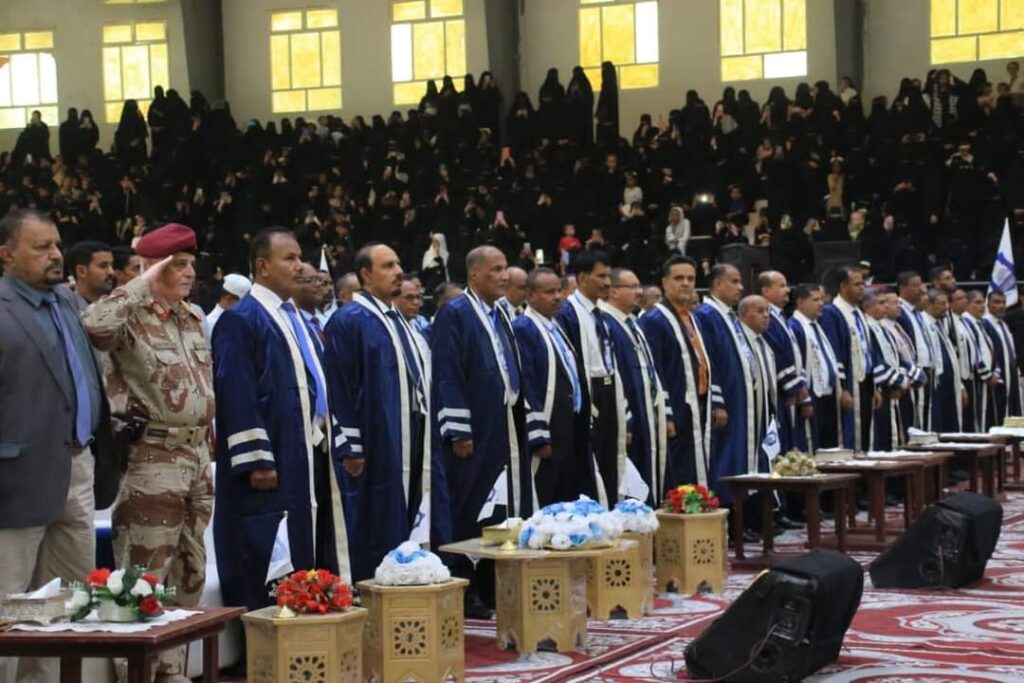 جامعة سيئون تحتفل بتخريج 887 طالبا وطالبة من حملة البكالوريوس والماجستير والدكتوراه (الدفعة السادسة) "شاهد الصور" جامعة سيئون تحتفل بتخريج 887 طالبا وطالبة من حملة البكالوريوس والماجستير والدكتوراه (الدفعة السادسة) "شاهد الصور"