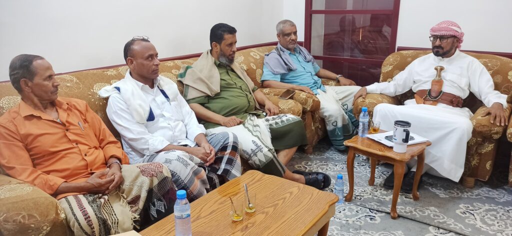 لقاء بشبام يناقش آلية استئناف العمل في مكتب الهيئة العامة للأراضي والمساحة والتخطيط العمراني بالمديرية لقاء بشبام يناقش آلية استئناف العمل في مكتب الهيئة العامة للأراضي والمساحة والتخطيط العمراني بالمديرية
