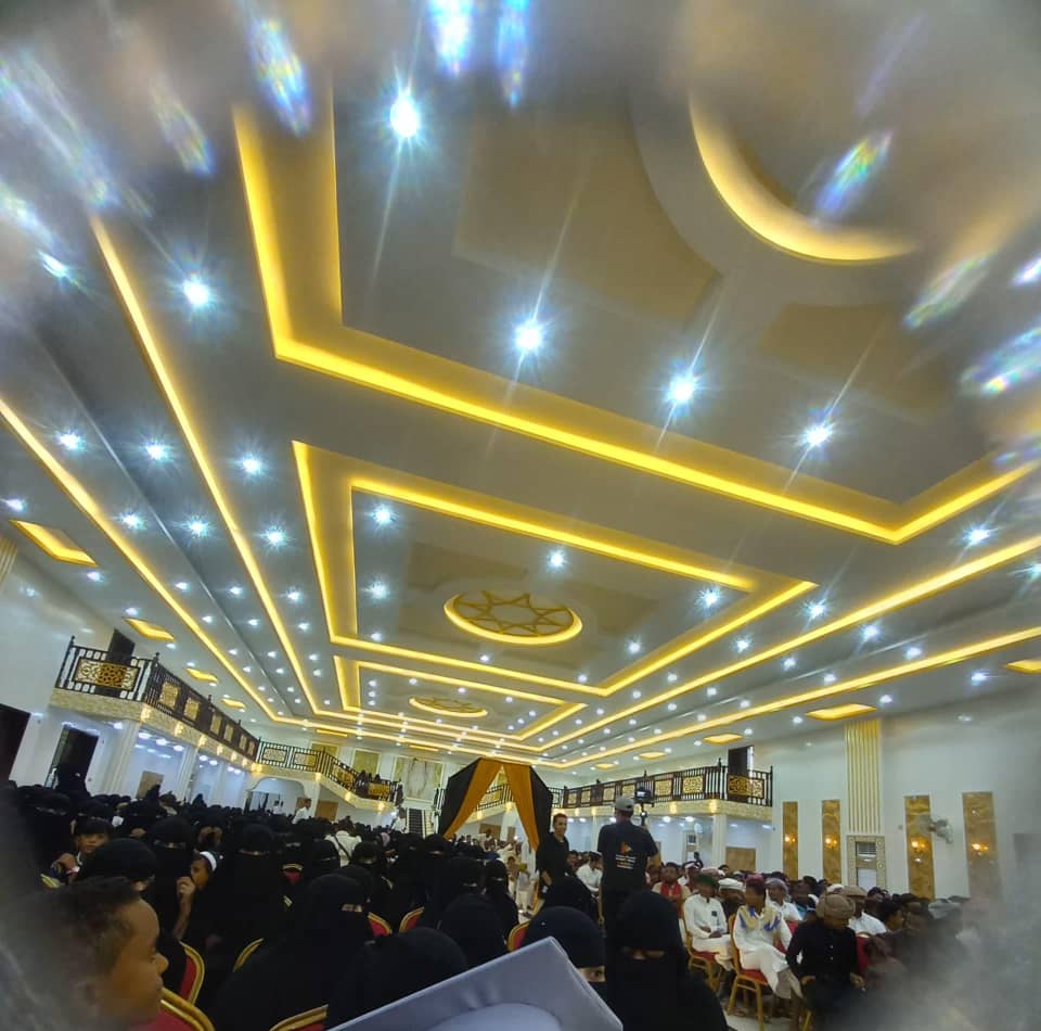 سيئون : معهد الطبري الطبي يحتفل بتخريج أول دفعة في ثلاثة تخصصات طبية سيئون : معهد الطبري الطبي يحتفل بتخريج أول دفعة في ثلاثة تخصصات طبية