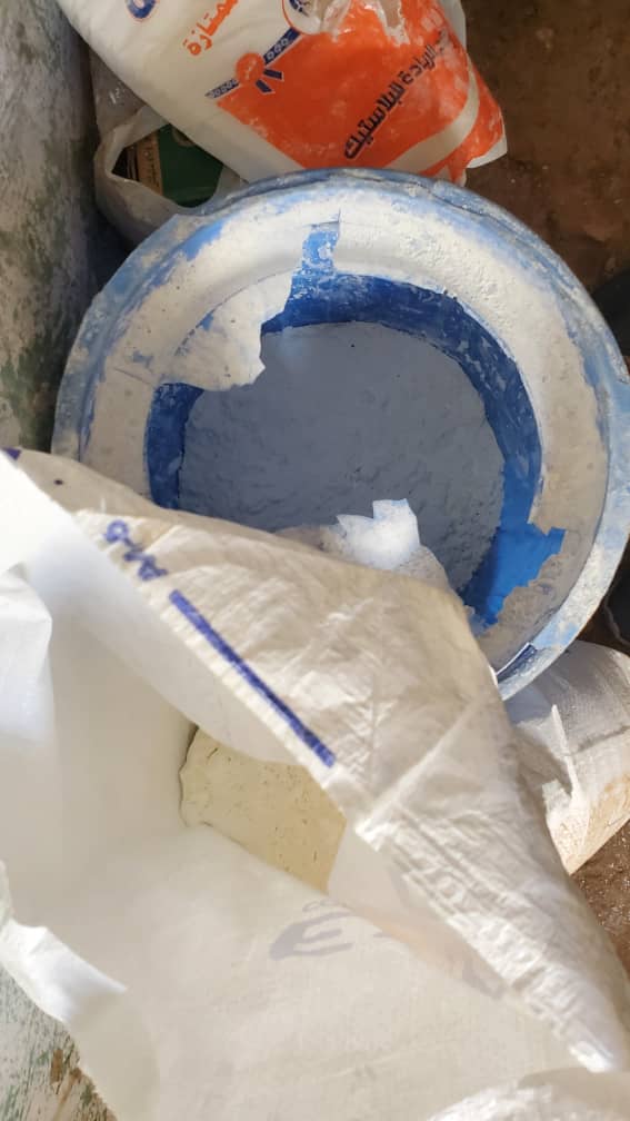 الاصحاح البيئي بمكتب الاشغال العامة بمديرية الشحر ينفذ حملة ويقوم باغلاق ثلاثة معامل لتحضير الشاورما بالمدينة "شاهد الصور" الاصحاح البيئي بمكتب الاشغال العامة بمديرية الشحر ينفذ حملة ويقوم باغلاق ثلاثة معامل لتحضير الشاورما بالمدينة "شاهد الصور"