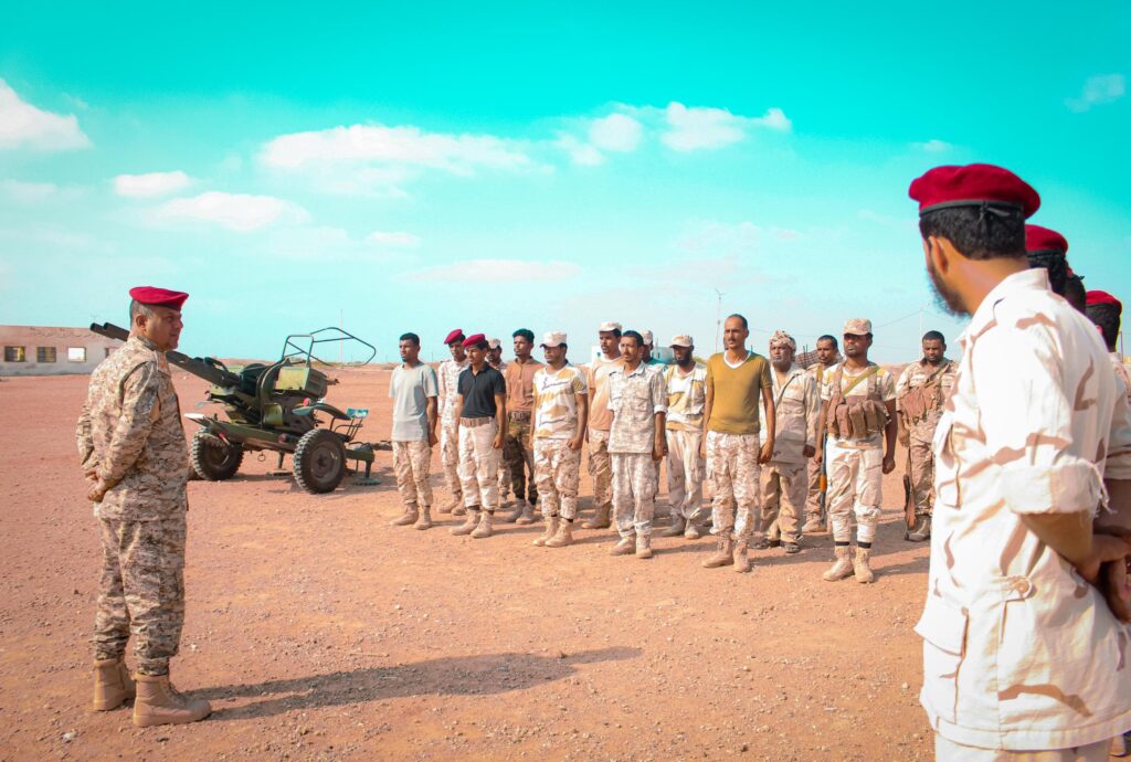 لواء الريان بالمنطقة العسكرية الثانية يعزز قدراته القتالية بإقامة دورات تدريبية تخصصية نوعية لواء الريان بالمنطقة العسكرية الثانية يعزز قدراته القتالية بإقامة دورات تدريبية تخصصية نوعية