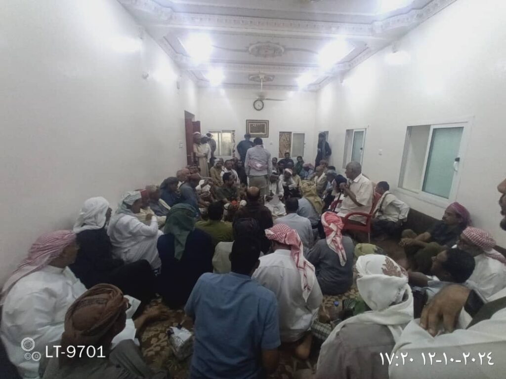 وساطة قبلية تنهي خلاف بين ال لحمدي وال بن حريز بوادي حضرموت وساطة قبلية تنهي خلاف بين ال لحمدي وال بن حريز بوادي حضرموت
