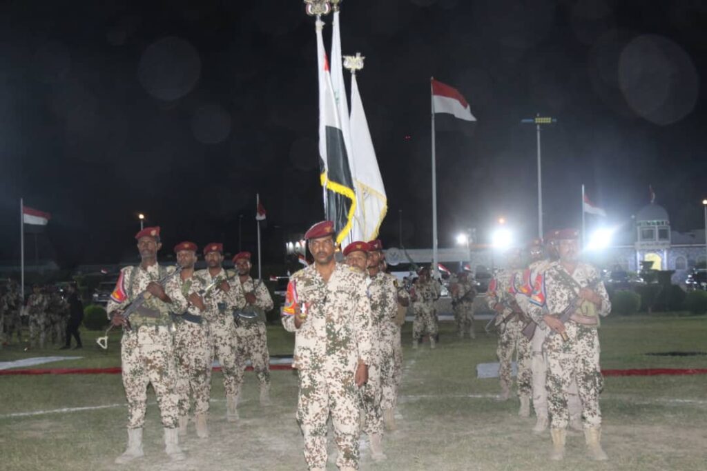 بالصور ..الوكيل العامري يشهد احتفالات المنطقة العسكرية الاولى بمناسبة ذكرى ثورة 14 اكتوبر المجيدة بالصور ..الوكيل العامري يشهد احتفالات المنطقة العسكرية الاولى بمناسبة ذكرى ثورة 14 اكتوبر المجيدة