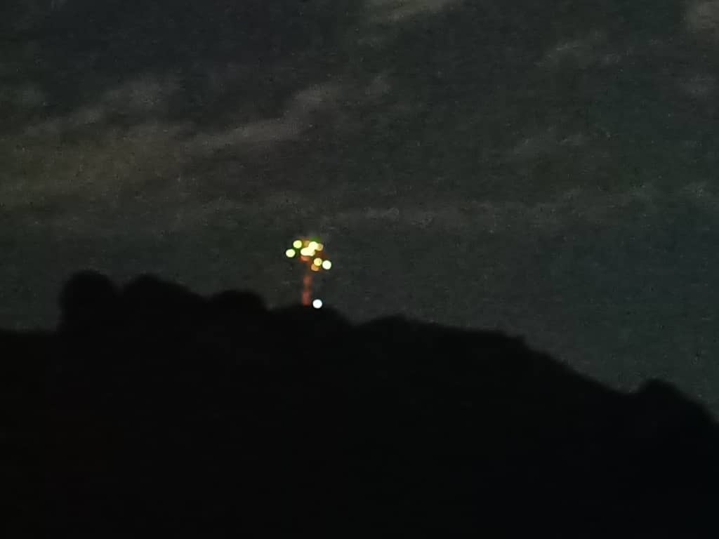 لحج : الألعاب النارية تضيء سماء المسيمير الحواشب إبتهاجاً وإحتفاءً بذكرى 14 اكتوبر الخالدة لحج : الألعاب النارية تضيء سماء المسيمير الحواشب إبتهاجاً وإحتفاءً بذكرى 14 اكتوبر الخالدة