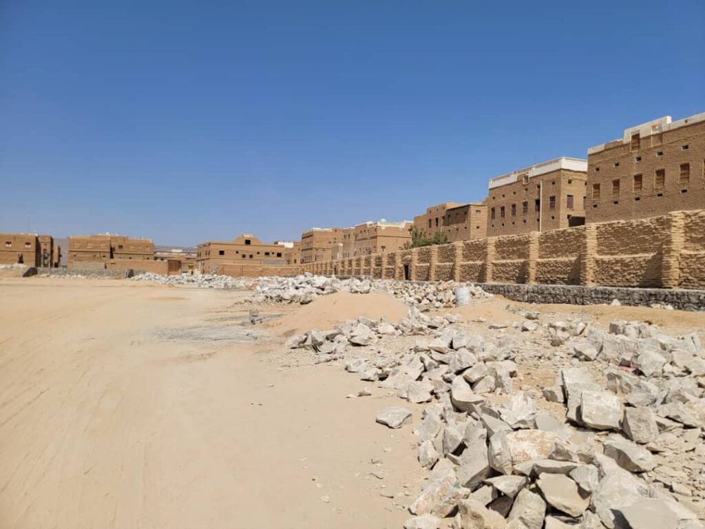 الوكيل العامري يتفقد سير الأعمال الجارية بمنشآت نادي اتفاق الحوطة الوكيل العامري يتفقد سير الأعمال الجارية بمنشآت نادي اتفاق الحوطة