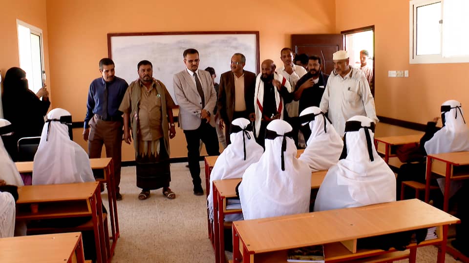 الأمين العام لمحلي حضرموت يفتتح ويضع حجر الأساس لعدد من المشاريع التربوية بمديرية الريدة وقصيعر الأمين العام لمحلي حضرموت يفتتح ويضع حجر الأساس لعدد من المشاريع التربوية بمديرية الريدة وقصيعر