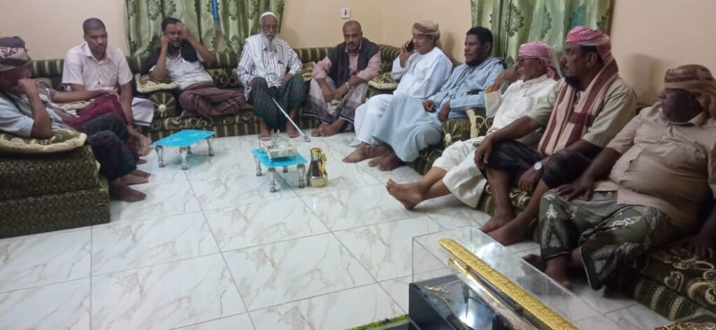 اثناء تواجدهم بمدينة المكلا ..وفد الحاضرة يزور الكثيري وبن سميدع اثناء تواجدهم بمدينة المكلا ..وفد الحاضرة يزور الكثيري وبن سميدع