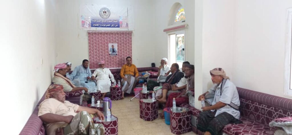 اثناء تواجدهم بمدينة المكلا ..وفد الحاضرة يزور الكثيري وبن سميدع اثناء تواجدهم بمدينة المكلا ..وفد الحاضرة يزور الكثيري وبن سميدع