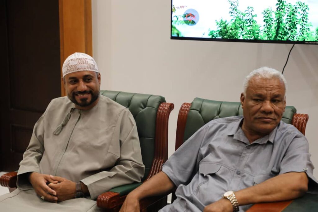 محافظ حضرموت يوكد أهمية دعم الفنون الشعبية لحفظ تراثنا الثقافي المُعبّر عن الهوية الحضرمية محافظ حضرموت يوكد أهمية دعم الفنون الشعبية لحفظ تراثنا الثقافي المُعبّر عن الهوية الحضرمية