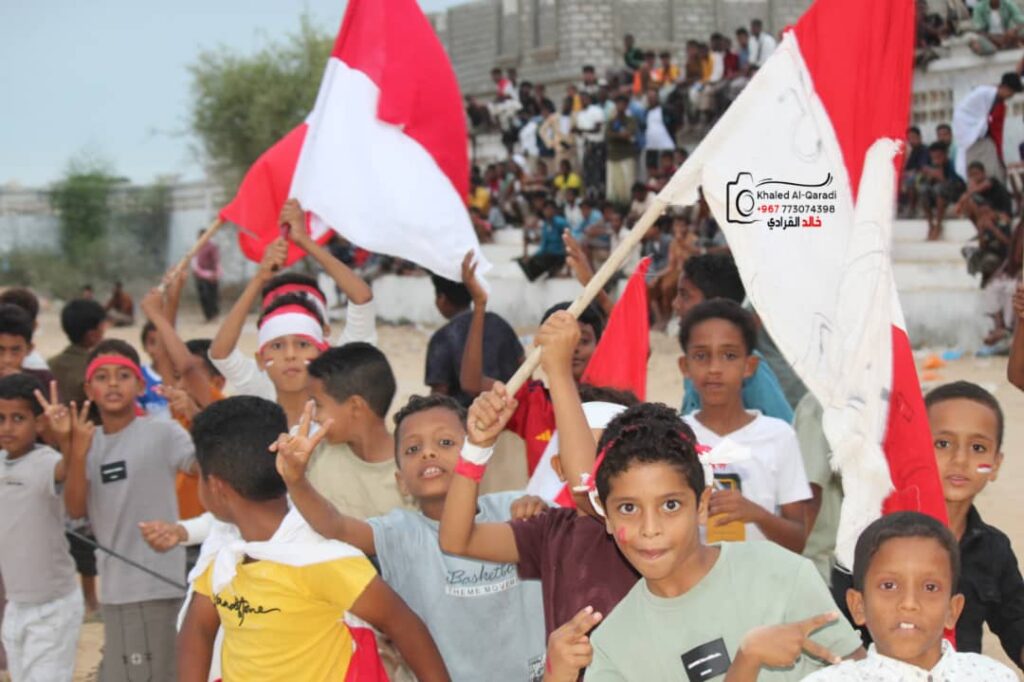 حضرموت : القادسية يتوج بطلاً لكأس دوري فقـداء نادي الريدة الشرقية على حساب الشباب حضاتهم "شاهد الصور" حضرموت : القادسية يتوج بطلاً لكأس دوري فقـداء نادي الريدة الشرقية على حساب الشباب حضاتهم "شاهد الصور"