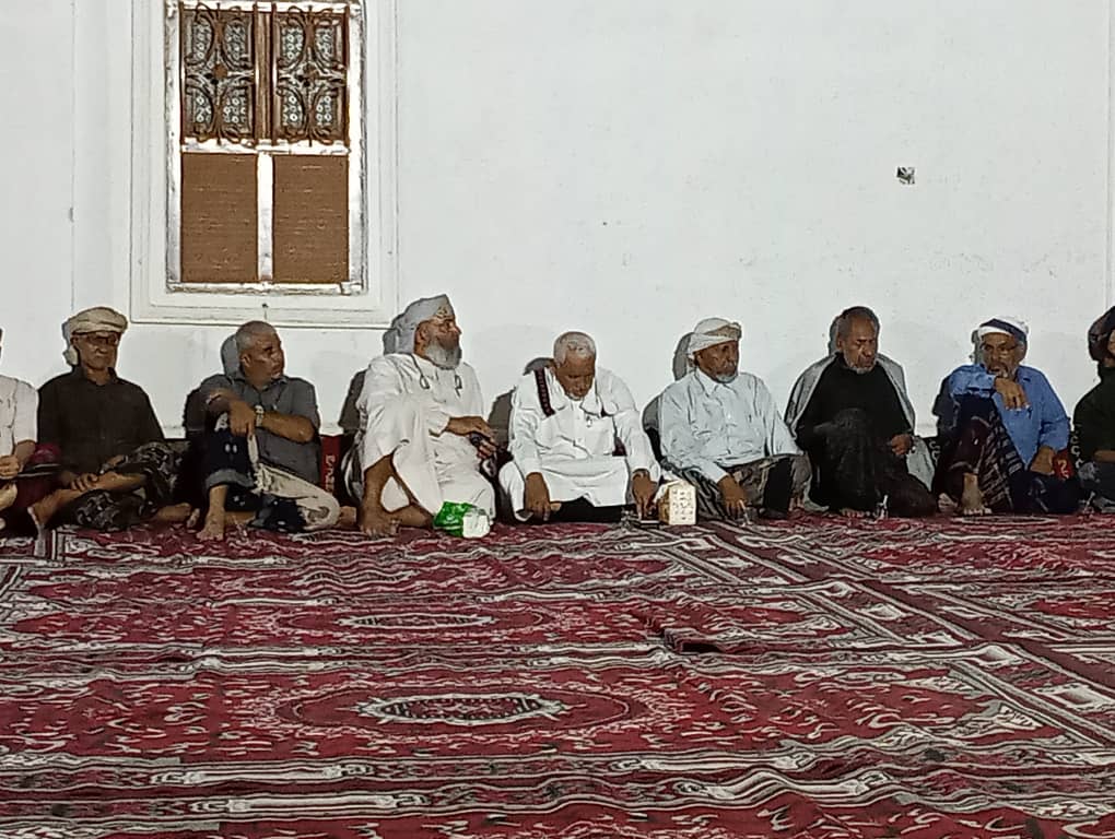 اشهار ترشيح الشيخ عامر بن احمد الخلاقي شيخا على قبيلة ال خلاقة بالاغلبية اشهار ترشيح الشيخ عامر بن احمد الخلاقي شيخا على قبيلة ال خلاقة بالاغلبية