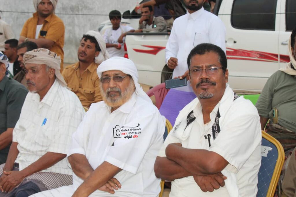 حضرموت : القادسية يتوج بطلاً لكأس دوري فقـداء نادي الريدة الشرقية على حساب الشباب حضاتهم "شاهد الصور" حضرموت : القادسية يتوج بطلاً لكأس دوري فقـداء نادي الريدة الشرقية على حساب الشباب حضاتهم "شاهد الصور"