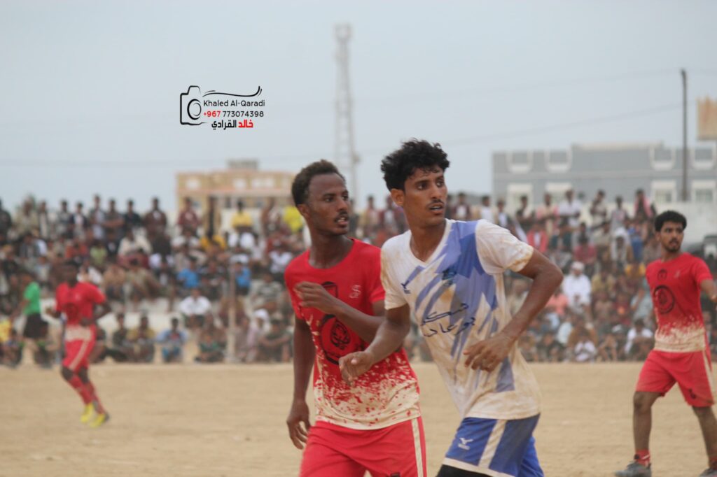 حضرموت : القادسية يتوج بطلاً لكأس دوري فقـداء نادي الريدة الشرقية على حساب الشباب حضاتهم "شاهد الصور" حضرموت : القادسية يتوج بطلاً لكأس دوري فقـداء نادي الريدة الشرقية على حساب الشباب حضاتهم "شاهد الصور"