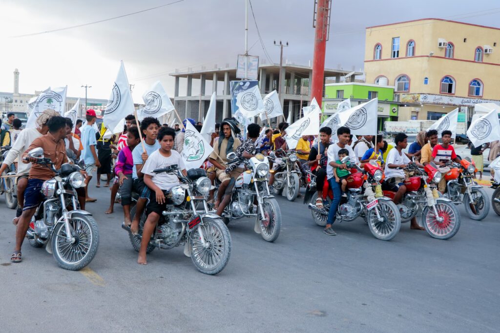 شاهد صورا لمسيرة الدراجات النارية التي جابت شوارع مدينة الشحر بساحل حضرموت شاهد صورا لمسيرة الدراجات النارية التي جابت شوارع مدينة الشحر بساحل حضرموت