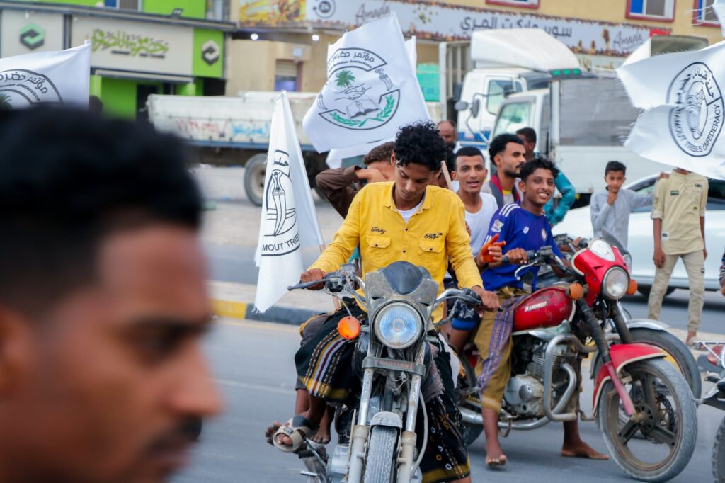 شاهد صورا لمسيرة الدراجات النارية التي جابت شوارع مدينة الشحر بساحل حضرموت شاهد صورا لمسيرة الدراجات النارية التي جابت شوارع مدينة الشحر بساحل حضرموت