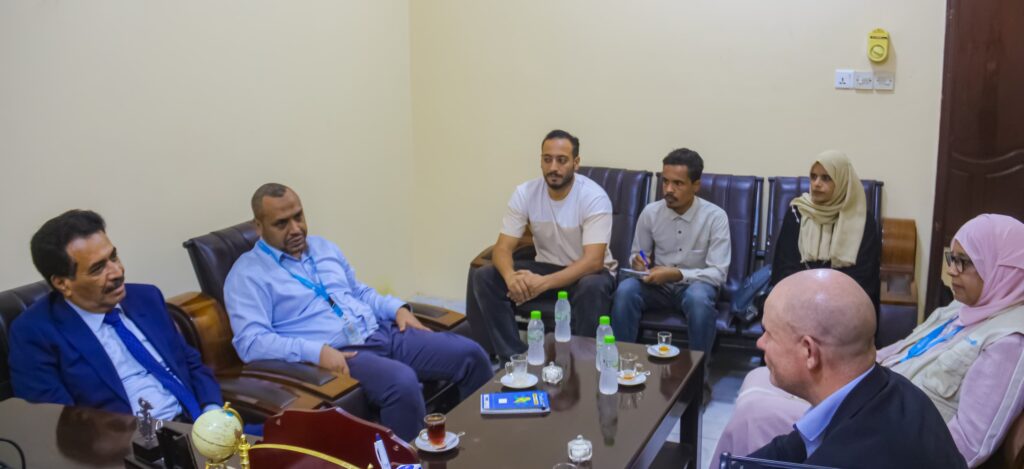 السفير بلفقيه يلتقي نائب الممثل المقيم لمنظمة اليونيسيف باليمن الذي يزور حضرموت حاليا السفير بلفقيه يلتقي نائب الممثل المقيم لمنظمة اليونيسيف باليمن الذي يزور حضرموت حاليا