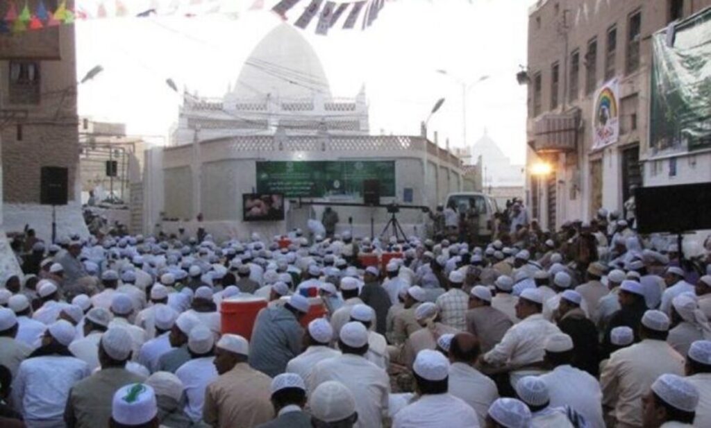 اختتام فعاليات الاحتفاء بحولية الامام الحبشي بالذكرى الثالثة عشر بعد المائة لوفاته بسيئون "شاهد الصور" اختتام فعاليات الاحتفاء بحولية الامام الحبشي بالذكرى الثالثة عشر بعد المائة لوفاته بسيئون "شاهد الصور"