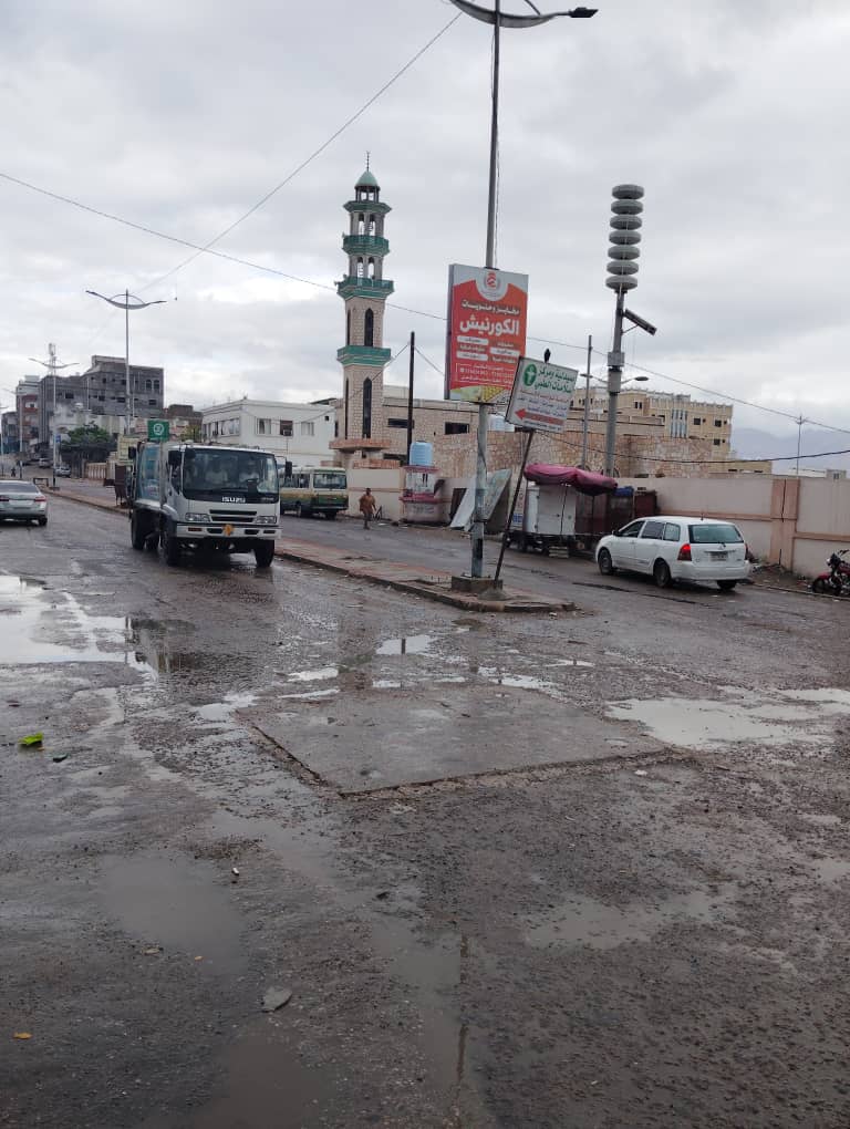 امطار مستمرة على منطقة فوة غربي المكلا وانباء عن تدفق سيول من عدد من الاودية "شاهد الصور" امطار مستمرة على منطقة فوة غربي المكلا وانباء عن تدفق سيول من عدد من الاودية "شاهد الصور"