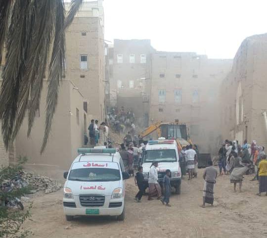 وفاة امرأتين وطفلين.. جراء انهيار منزل في مدينة حورة بوادي حضرموت وفاة امرأتين وطفلين.. جراء انهيار منزل في مدينة حورة بوادي حضرموت