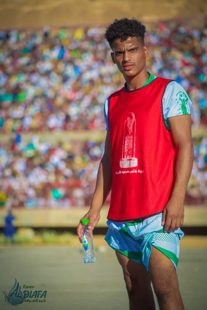 وسط حضور أكثر من 50 ألف متفرج في ظل الأجواء الحارة وفي عرس حضرموت الكروي الأكبر تبرز جليةً مساهمة مؤسسة مضمون للتجارة والاستيراد- وكلاء شركة مياه كرم الضيافة! وسط حضور أكثر من 50 ألف متفرج في ظل الأجواء الحارة وفي عرس حضرموت الكروي الأكبر تبرز جليةً مساهمة مؤسسة مضمون للتجارة والاستيراد- وكلاء شركة مياه كرم الضيافة!