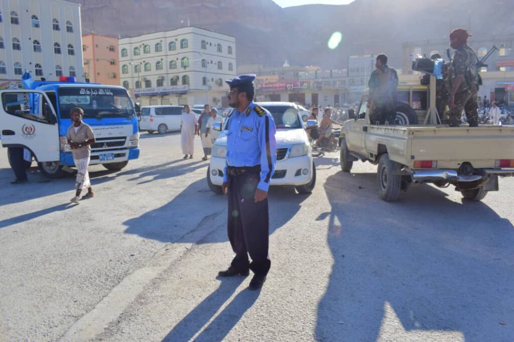 الوحدات الأمنية والعسكرية بوادي حضرموت تنجح في تأمينها نهائي كأس حضرموت بمنشأة الملعب الأولمبي بمدينة سيئون الوحدات الأمنية والعسكرية بوادي حضرموت تنجح في تأمينها نهائي كأس حضرموت بمنشأة الملعب الأولمبي بمدينة سيئون