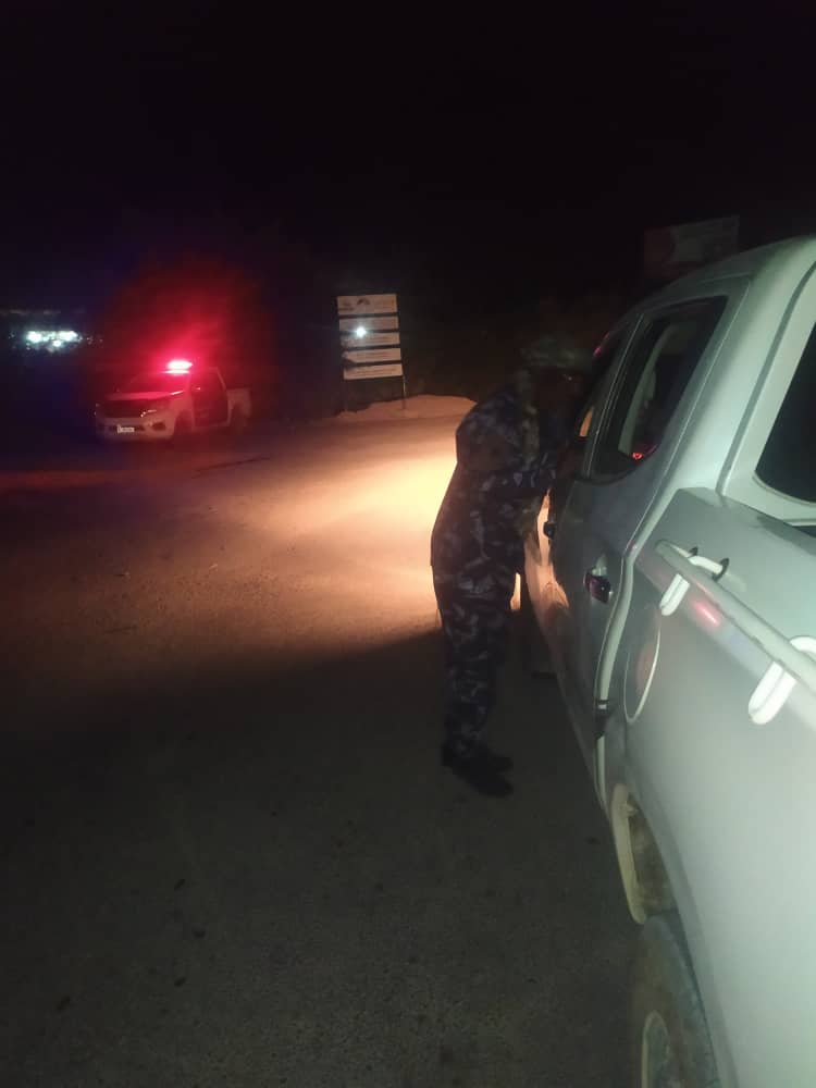 النقيب العوبثاني يتفقد سير الانتشار الأمني في الخطوط العامة بدوعن النقيب العوبثاني يتفقد سير الانتشار الأمني في الخطوط العامة بدوعن