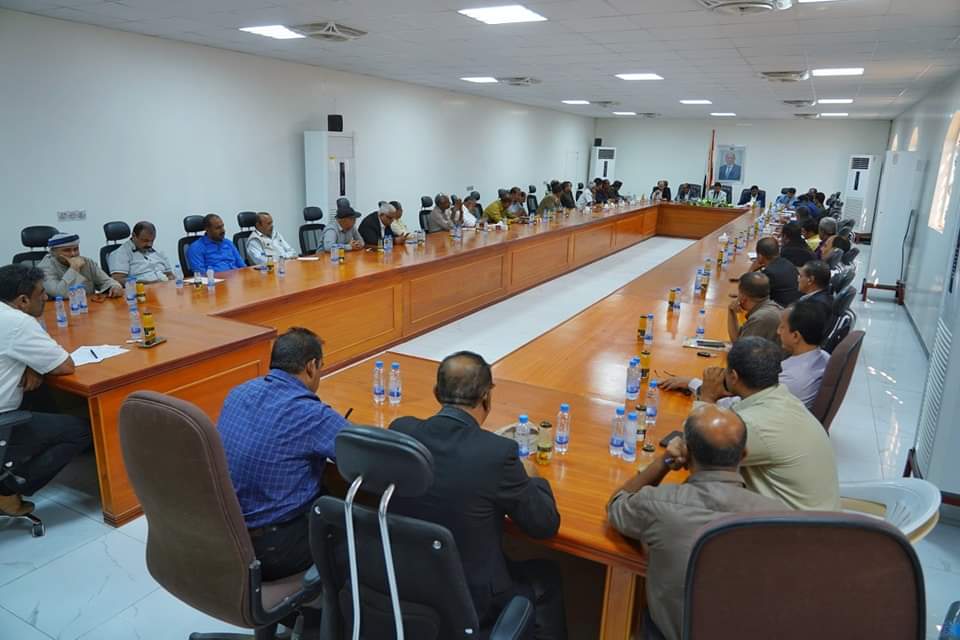 المكتب التنفيذي بشبوة" يعقد دورته الاعتيادية، ويشيد بالتوجهات الاستراتيجية لتعزيز أسس التنمية . المكتب التنفيذي بشبوة" يعقد دورته الاعتيادية، ويشيد بالتوجهات الاستراتيجية لتعزيز أسس التنمية .