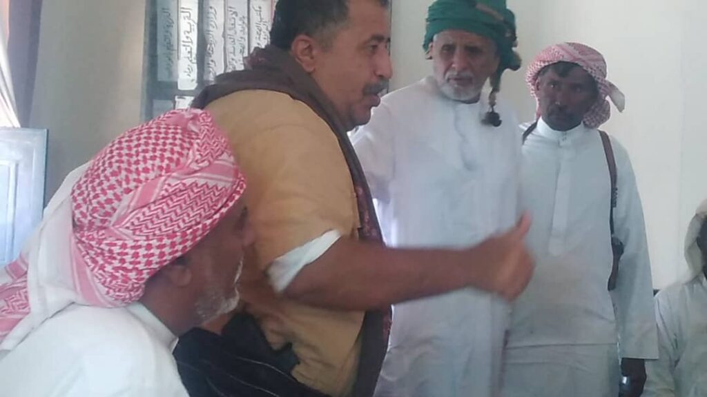 السلطة المحلية وابناء مديرية رماه يستنكرون جريمة قتل المواطن حسن عبدالله الغرباني "بيان" السلطة المحلية وابناء مديرية رماه يستنكرون جريمة قتل المواطن حسن عبدالله الغرباني "بيان"