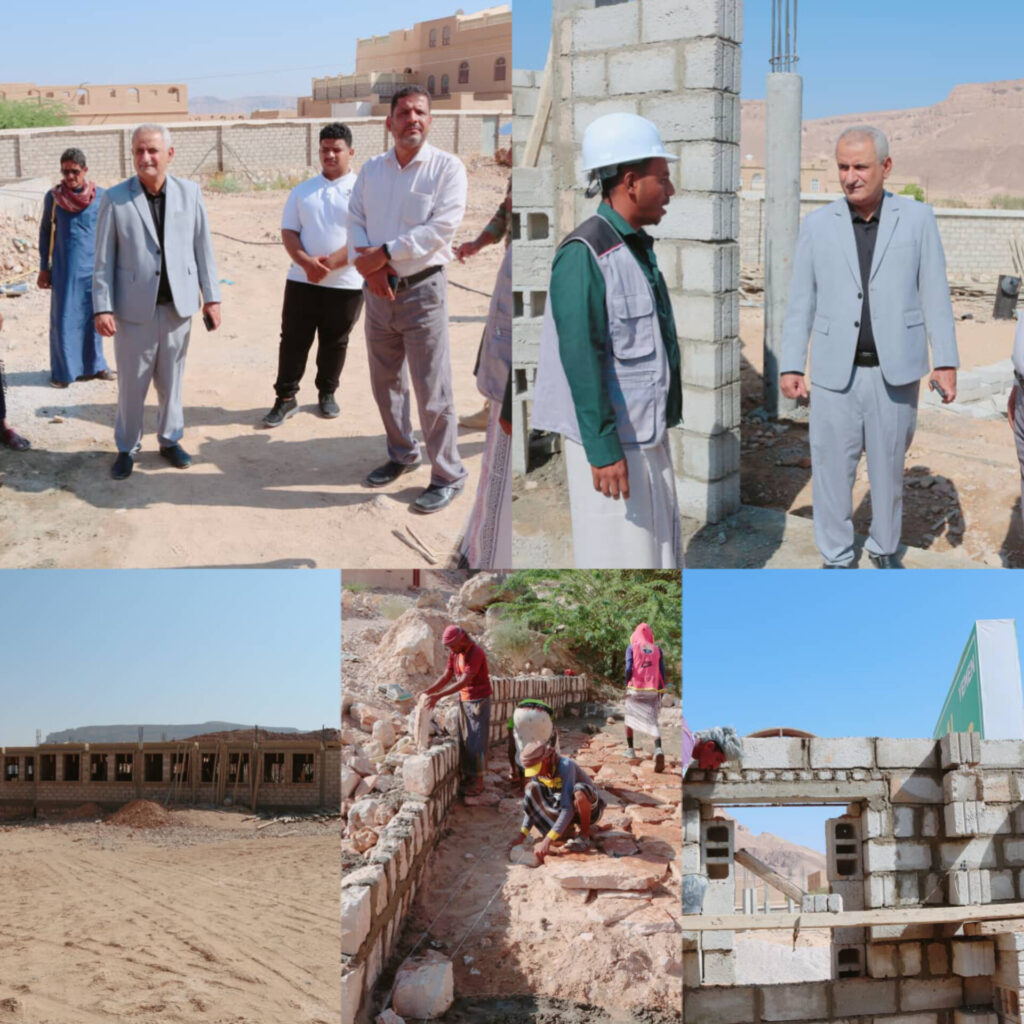 مدير عام سيئون يتفقد سير العمل الجاري بمشروعي حماية سائلة عنيزة ومجمع الأندلس التنموي بمنطقة تاربة. مدير عام سيئون يتفقد سير العمل الجاري بمشروعي حماية سائلة عنيزة ومجمع الأندلس التنموي بمنطقة تاربة.