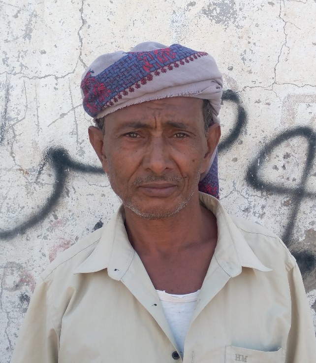 قصة حزينة: أخ يبحث عن شقيقته المفقودة من عشرات السنين ولها صلة قرابة بآل الجسار في عزان بشبوة ويناشد مساعدته للعثور عليها قصة حزينة: أخ يبحث عن شقيقته المفقودة من عشرات السنين ولها صلة قرابة بآل الجسار في عزان بشبوة ويناشد مساعدته للعثور عليها