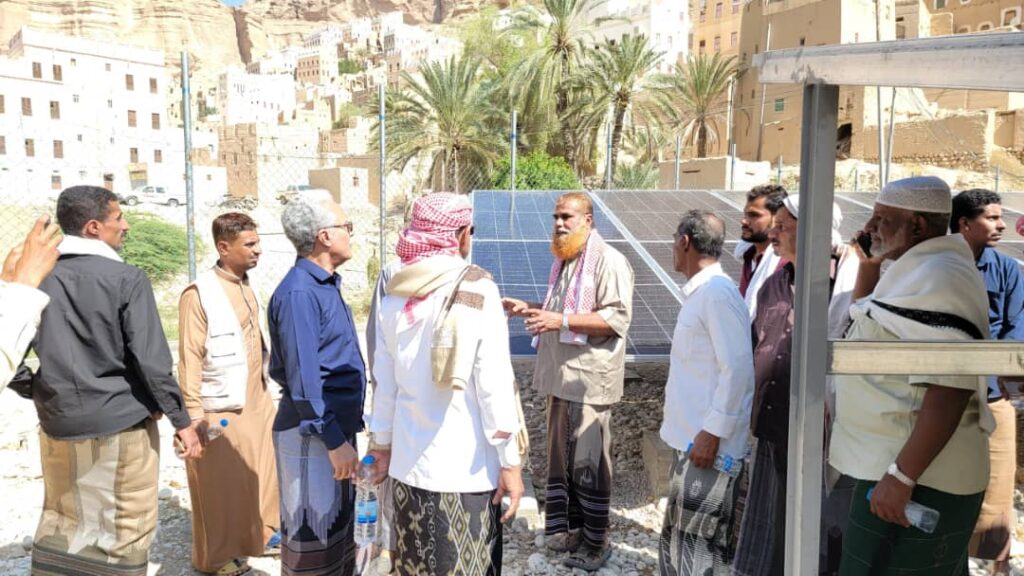 تدشين مشروع تركيب منظومة طاقة شمسية متكاملة لبئر مياه الشرب بمنطقة ضري بوادي دوعن تدشين مشروع تركيب منظومة طاقة شمسية متكاملة لبئر مياه الشرب بمنطقة ضري بوادي دوعن