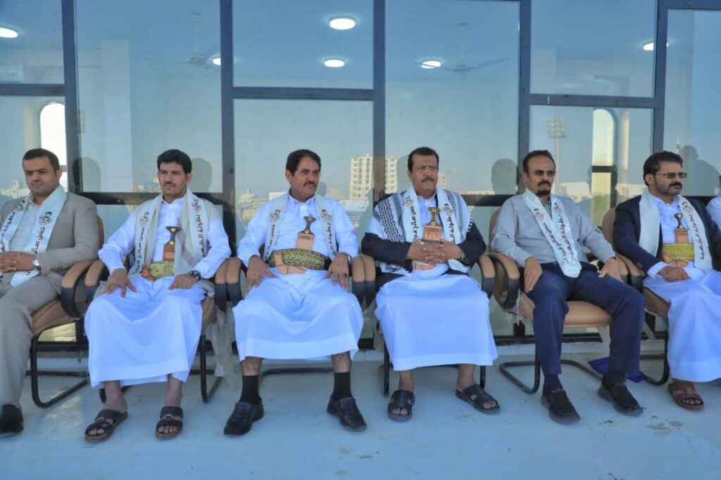مأرب: إنطلاق منافسات بطولة الشهيد حسن فرحان بن جلال لكرة القدم للفرق الشعبية "صور" مأرب: إنطلاق منافسات بطولة الشهيد حسن فرحان بن جلال لكرة القدم للفرق الشعبية "صور"