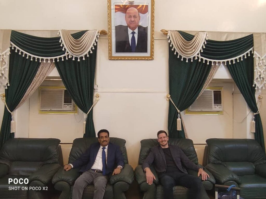 المستشار الاقتصادي للمبعوث الخاص للأمين العام للأمم المتحدة إلى اليمن والوفد المرافق له يغادر سيئون المستشار الاقتصادي للمبعوث الخاص للأمين العام للأمم المتحدة إلى اليمن والوفد المرافق له يغادر سيئون
