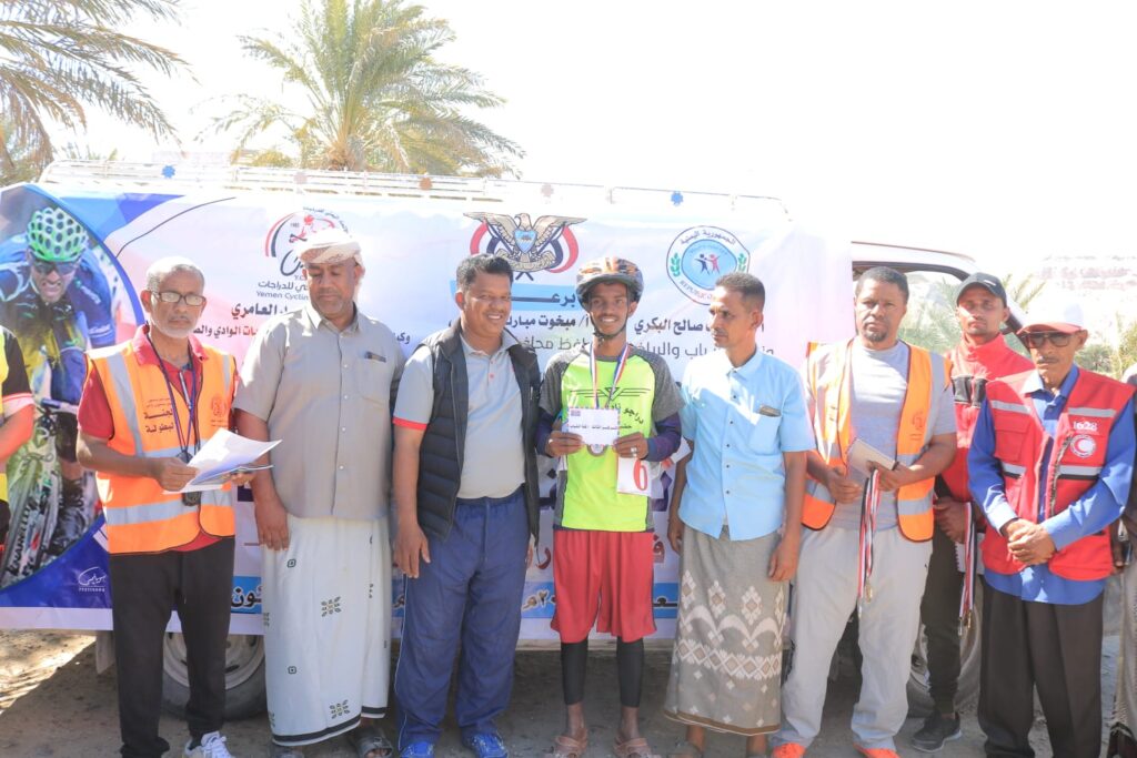 البرق بطل للبطولة التنشيطية للدراجات لفئتي الشباب والكبار البرق بطل للبطولة التنشيطية للدراجات لفئتي الشباب والكبار