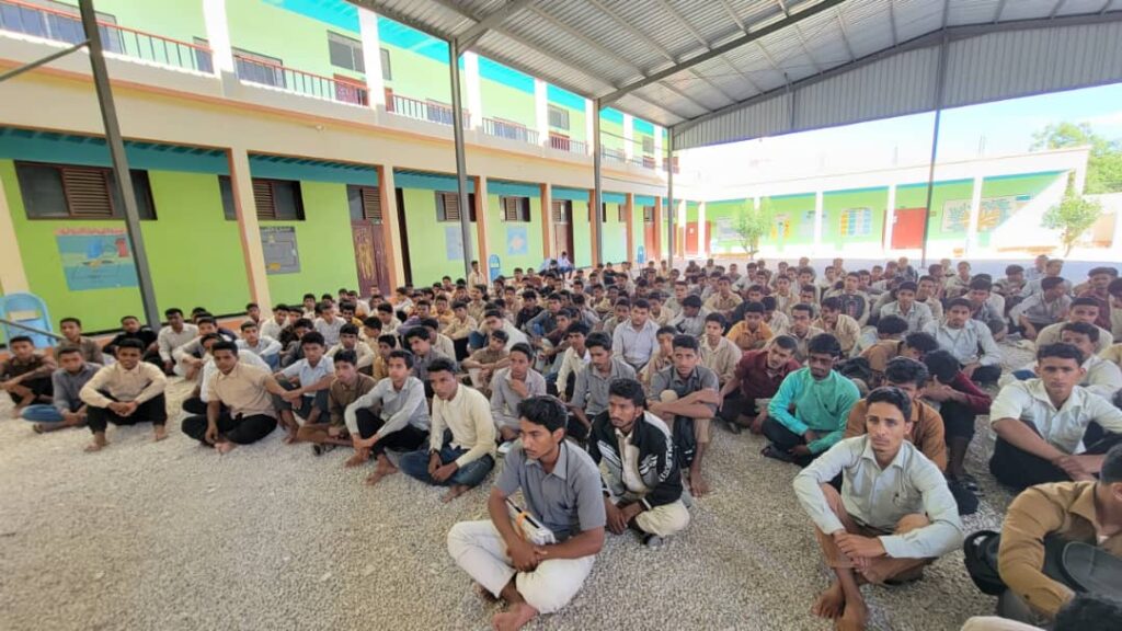 بتمويل مؤسسة التنمية الصحية .. تدشين برنامج التوعية والتثقيف الصحي عن التغذية السليمة للأطفال والتوعية بمرض السرطان وأسبابه بدوعن بتمويل مؤسسة التنمية الصحية .. تدشين برنامج التوعية والتثقيف الصحي عن التغذية السليمة للأطفال والتوعية بمرض السرطان وأسبابه بدوعن