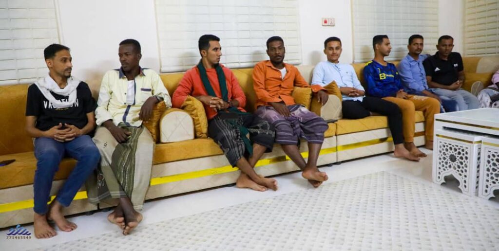 رئيس لجنة الحكام بالوادي والصحراء يستضيف حكام مباريات المجموعة الخامسة للتصفيات النهائية المؤهلة للدرجة الثانية في بيته العامر في مدينة تاربة بمديرية سيئون رئيس لجنة الحكام بالوادي والصحراء يستضيف حكام مباريات المجموعة الخامسة للتصفيات النهائية المؤهلة للدرجة الثانية في بيته العامر في مدينة تاربة بمديرية سيئون