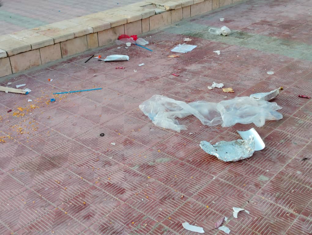 عبر موقع تاربة اليوم … الإعلامي اكرم النهدي يطلق حملة شعبية للتنظيف سواحل مدينة المكلا وضواحيها عبر موقع تاربة اليوم … الإعلامي اكرم النهدي يطلق حملة شعبية للتنظيف سواحل مدينة المكلا وضواحيها