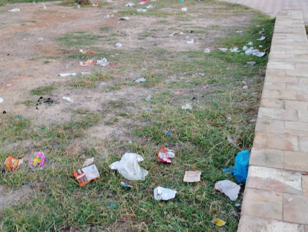 عبر موقع تاربة اليوم … الإعلامي اكرم النهدي يطلق حملة شعبية للتنظيف سواحل مدينة المكلا وضواحيها عبر موقع تاربة اليوم … الإعلامي اكرم النهدي يطلق حملة شعبية للتنظيف سواحل مدينة المكلا وضواحيها