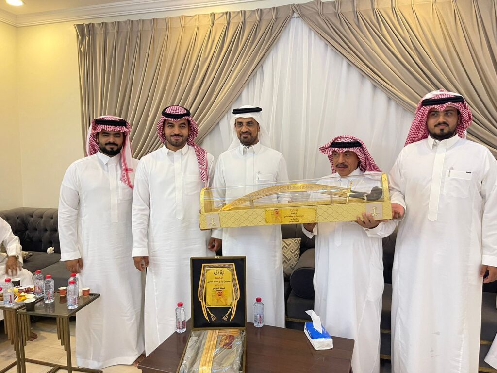 الشيخ سعيد البرك بن عساله في ضيافة قبائل العوامر بمدينة جده الشيخ سعيد البرك بن عساله في ضيافة قبائل العوامر بمدينة جده