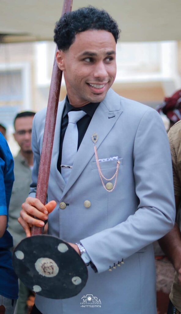 بين الرياضة والتراث: فريق الحرية في مشهد استثنائي بمدينة الشحر بين الرياضة والتراث: فريق الحرية في مشهد استثنائي بمدينة الشحر