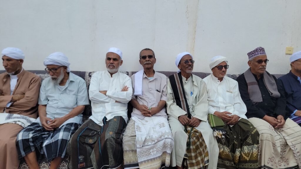 مدير عام شبام يشهد حفل اختتام اسبوع فعاليات نصرة الحبيب المصطفى الـ17 بحوطة أحمد بن زين مدير عام شبام يشهد حفل اختتام اسبوع فعاليات نصرة الحبيب المصطفى الـ17 بحوطة أحمد بن زين