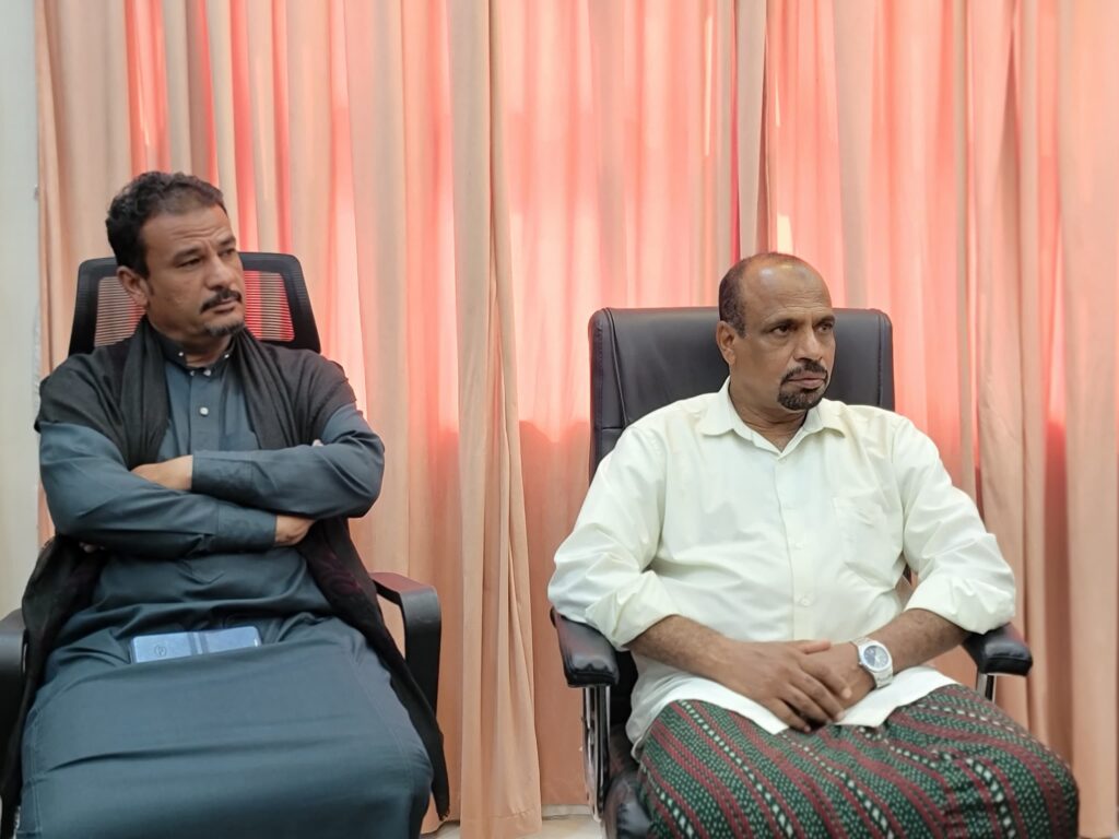 مشاريع حيوية ستحدث نقلة نوعية في واقع الخدمات بالمديرية مدير عام شبام يلتقي بمركز الملك سلمان للإغاثة الإنسانية بالمحافظة مشاريع حيوية ستحدث نقلة نوعية في واقع الخدمات بالمديرية مدير عام شبام يلتقي بمركز الملك سلمان للإغاثة الإنسانية بالمحافظة