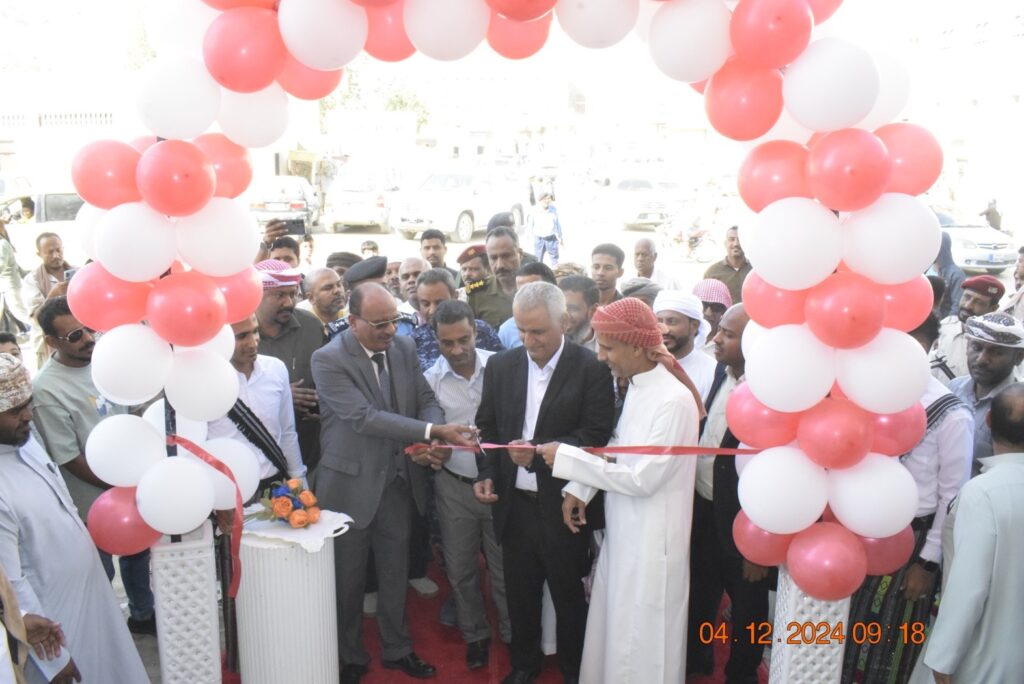 ضمن جهود تعزيز القطاع السياحي وتحفيز الاستثمار المحلي : افتتاح فندق { أنجم السياحي } بمدينة سيئون ضمن جهود تعزيز القطاع السياحي وتحفيز الاستثمار المحلي : افتتاح فندق { أنجم السياحي } بمدينة سيئون