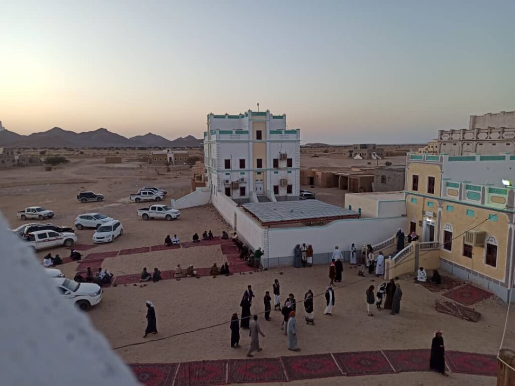 بحضور رسمي وشعبي … تشييع جثمان الفقيد علي بن صالح بن عجيان بن شحبل بمديرية رخية بحضور رسمي وشعبي … تشييع جثمان الفقيد علي بن صالح بن عجيان بن شحبل بمديرية رخية