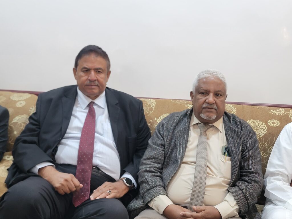 رحب بالجهود المشتركة للنهوض بمهام التنمية وتحسين الخدمات ..مدير عام شبام يلتقي فريق التواصل والتوعية السياسية بالمجلس الإنتقالي الجنوبي رحب بالجهود المشتركة للنهوض بمهام التنمية وتحسين الخدمات ..مدير عام شبام يلتقي فريق التواصل والتوعية السياسية بالمجلس الإنتقالي الجنوبي